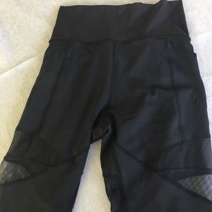 Lululemon leggings size 6 black